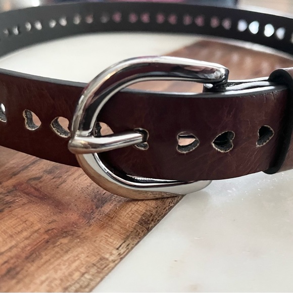 Girl’s Heart Belt Size Small - Picture 1 of 4
